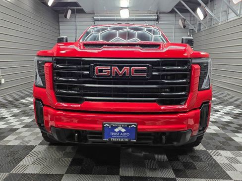 Used 2025 GMC Sierra 2500 SLE AWD/4WD image 3