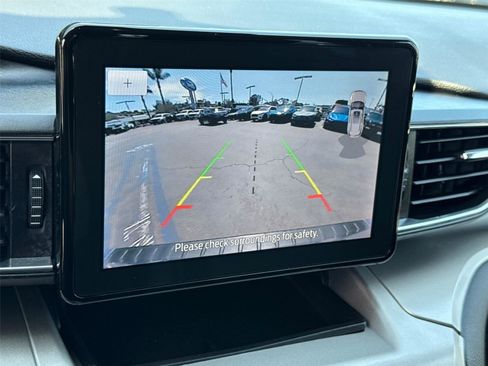 Certified 2021 Ford Explorer XLT w/ Equipment Group 202A RWD image 30