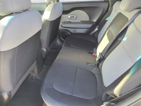Used 2018 Kia Soul image 23