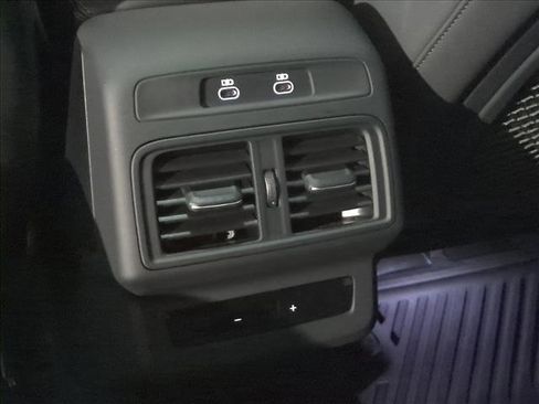 Certified 2025 Audi Q5 Premium w/ Convenience Package image 18