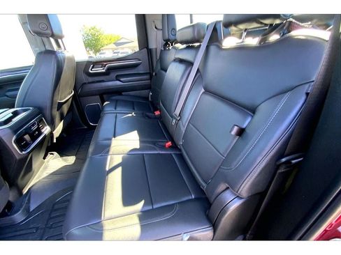 Used 2024 GMC Sierra 1500 SLT w/ SLT Convenience Package AWD/4WD image 28