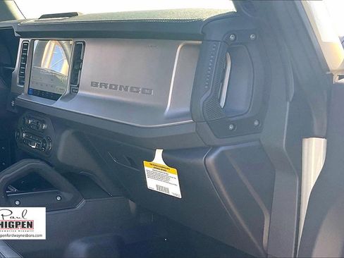 New 2025 Ford Bronco Outer Banks w/ Sasquatch Package image 26