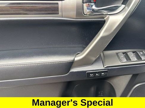 Used 2023 Lexus GX 460 Premium image 13