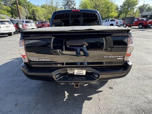 Used 2012 Toyota Tacoma PreRunner w/ TRD Sport Pkg image 5