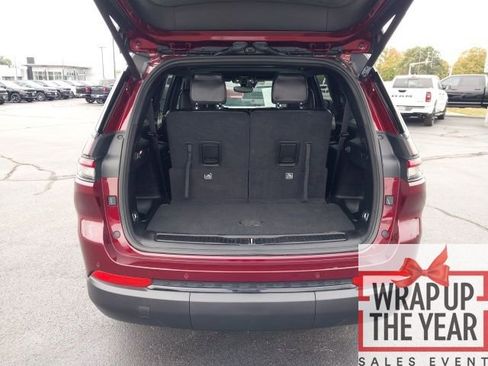 Used 2024 Jeep Grand Cherokee L Altitude image 24