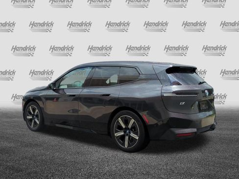 Used 2023 BMW iX xDrive50 w/ Premium Package AWD/4WD image 8