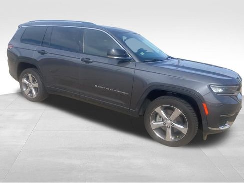 Used 2021 Jeep Grand Cherokee L Limited AWD/4WD image 10