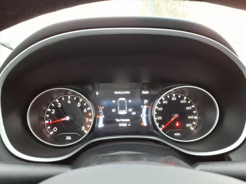 Used 2019 Jeep Compass Limited image 18