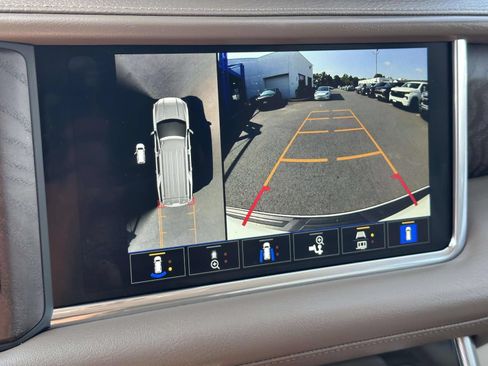 Certified 2023 GMC Yukon XL Denali AWD/4WD image 11