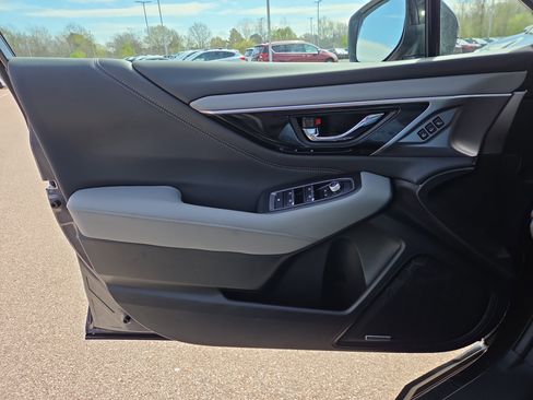 Certified 2025 Subaru Outback Limited XT image 18