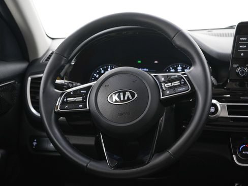 Used 2021 Kia Seltos EX AWD/4WD image 16