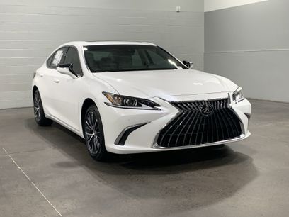 New 2025 Lexus ES 350 w/ Premium Package