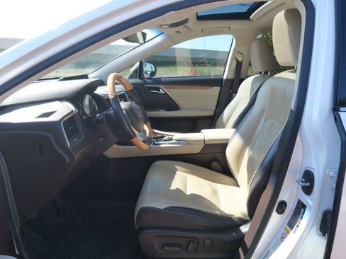 Used 2018 Lexus RX 450hL Premium w/ Premium Package image 8