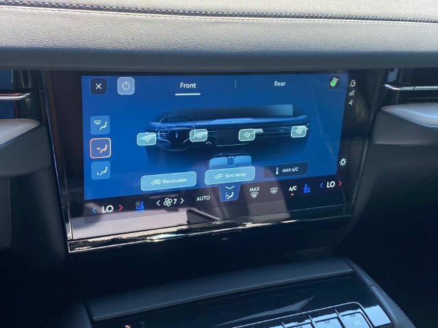 New 2027 Lincoln Navigator Reserve w/ Jet Appearance Package AWD/4WD image 23