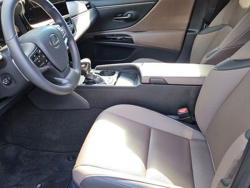 Used 2024 Lexus ES 350 w/ Premium Package FWD image 16