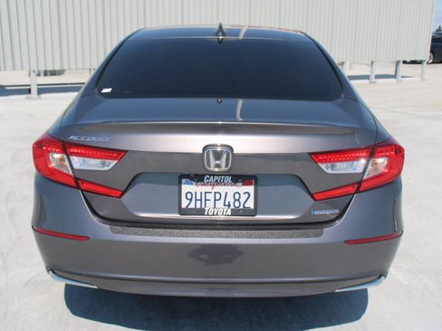 Used 2020 Honda Accord Hybrid image 4