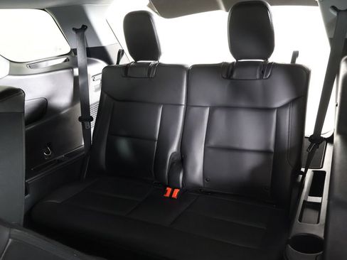 Used 2023 Ford Explorer XLT w/ Equipment Group 202A AWD/4WD image 36
