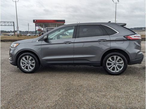 Used 2022 Ford Edge Titanium image 6