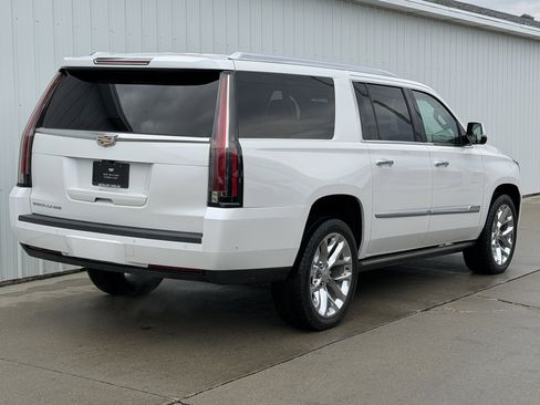 Used 2018 Cadillac Escalade ESV Premium Luxury image 6