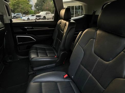 Used 2020 Kia Telluride EX w/ EX Premium Package FWD image 24