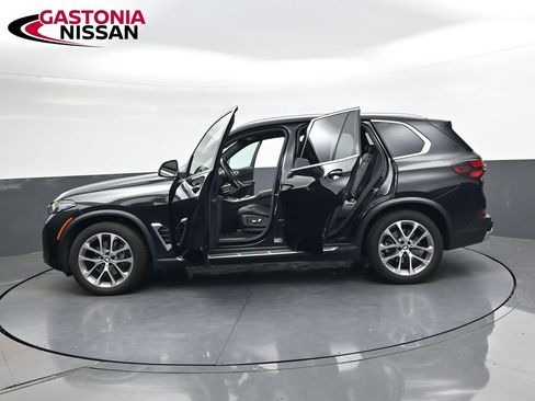 Used 2025 BMW X5 xDrive40i image 40