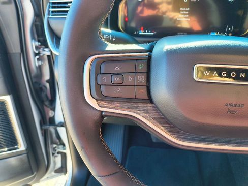 Used 2022 Jeep Wagoneer Series III w/ Premium Group I RWD image 21