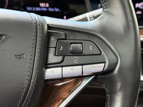 Used 2021 Cadillac Escalade ESV Sport Platinum AWD/4WD image 17