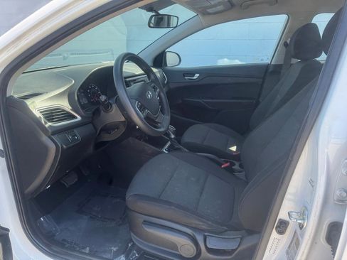 Used 2021 Hyundai Accent SE FWD image 25
