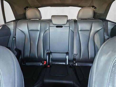 Used 2019 Audi Q8 Premium Plus w/ Premium Plus image 17