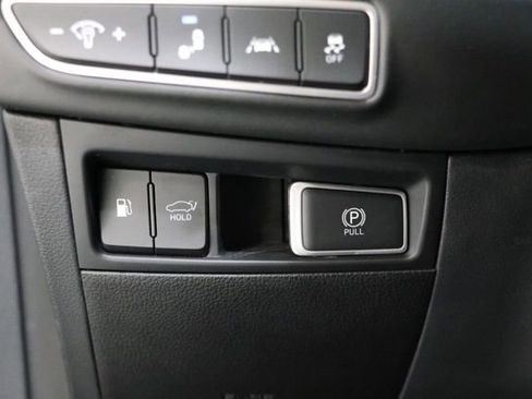Used 2021 Genesis G90 3.3T Premium RWD image 21