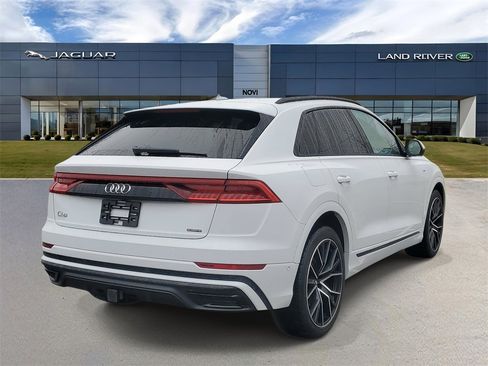 Used 2021 Audi Q8 Prestige w/ Prestige Package image 3