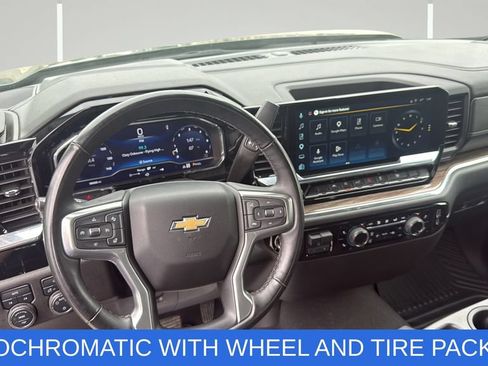 Used 2025 Chevrolet Silverado 1500 LT AWD/4WD image 16