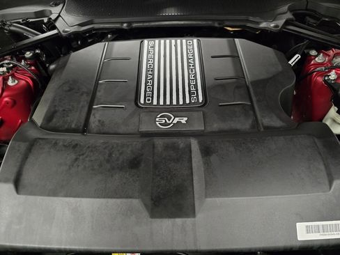 Used 2022 Land Rover Range Rover Sport SVR image 16