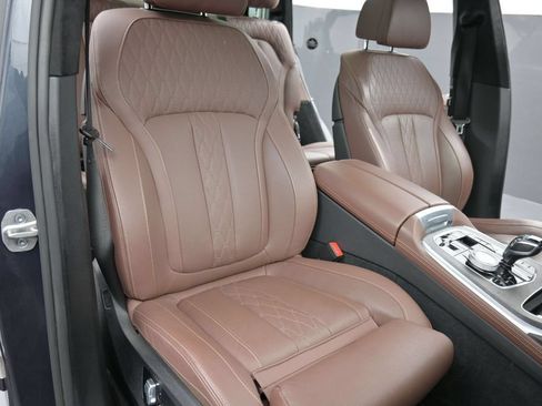 Used 2022 BMW X7 M50i AWD/4WD image 23