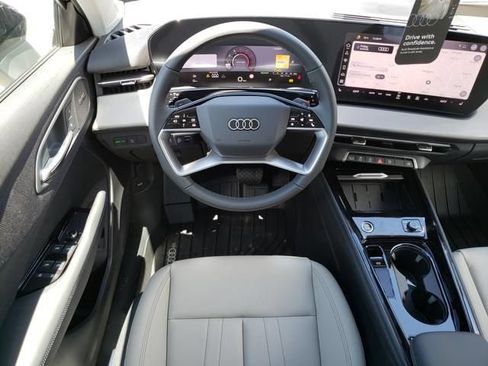 New 2026 Audi Q3 quattro 2.0T AWD/4WD image 17