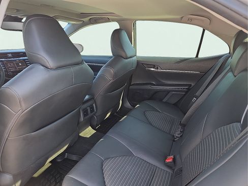 Used 2018 Toyota Camry SE w/ Audio Package FWD image 10