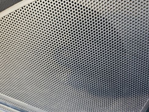 Used 2018 Volkswagen Tiguan SE w/ Panoramic Sunroof Package image 28