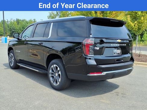New 2025 Chevrolet Suburban LS image 28