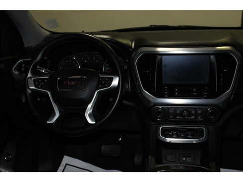 Used 2023 GMC Acadia SLT image 14