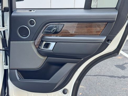 Used 2018 Land Rover Range Rover HSE image 53