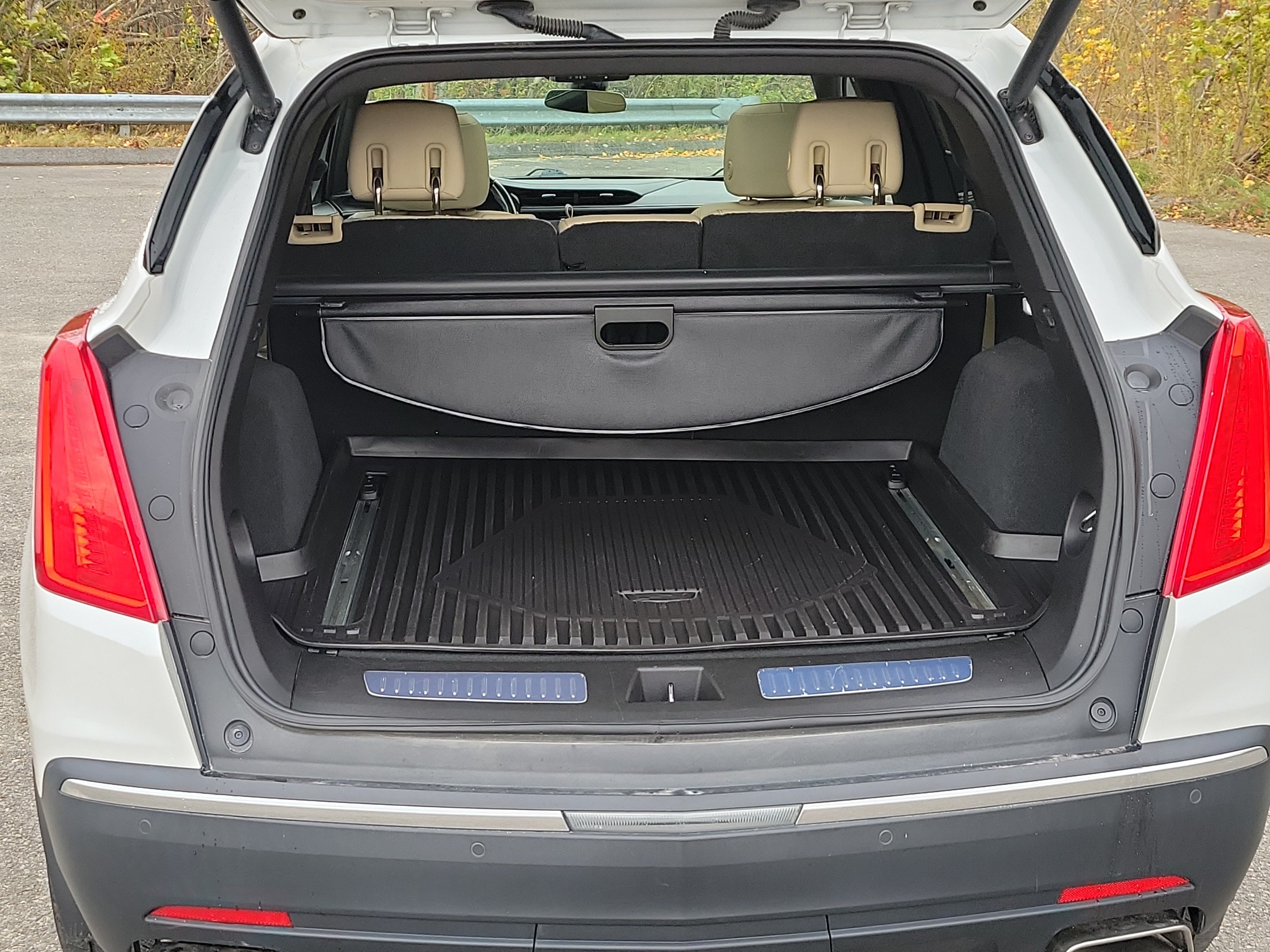 Used 2019 Cadillac XT5 Premium Luxury AWD/4WD image 17