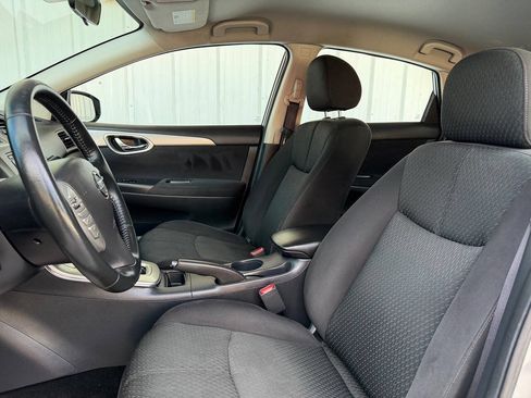 Used 2014 Nissan Sentra SR w/ SR Driver Package FWD image 12