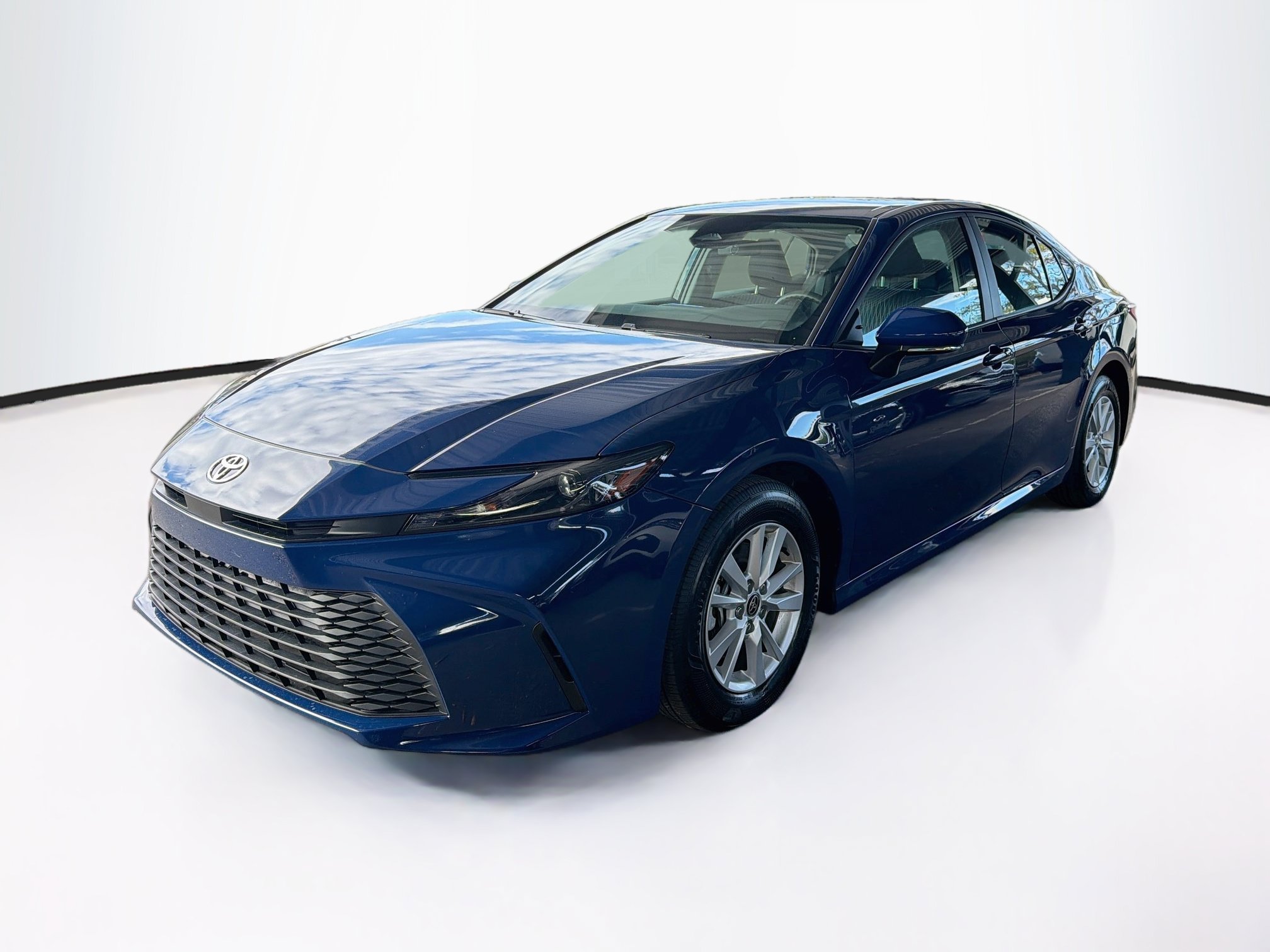 Used 2026 Toyota Camry LE FWD image 3