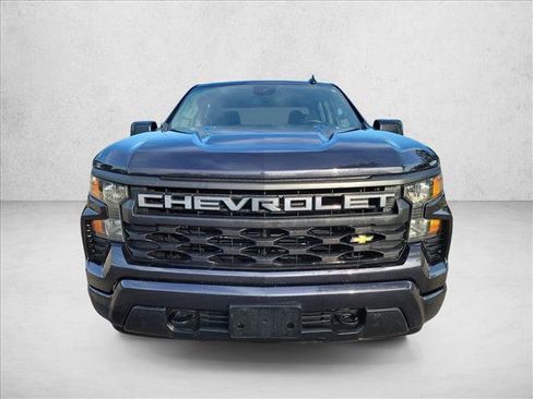 Used 2022 Chevrolet Silverado 1500 Custom image 2