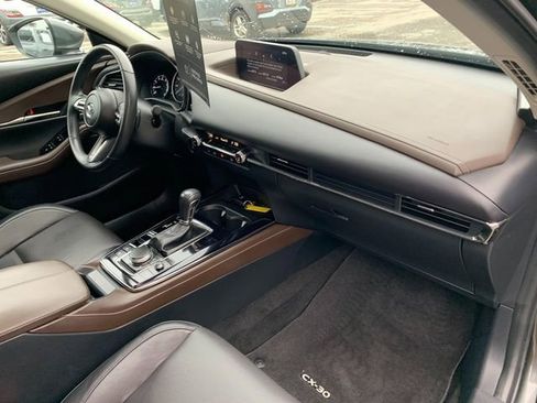 Used 2023 MAZDA CX-30 AWD 2.5 S w/ Premium Package image 11