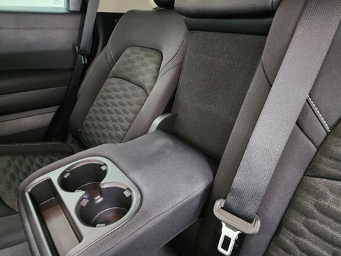 Used 2025 Nissan Pathfinder SV image 37