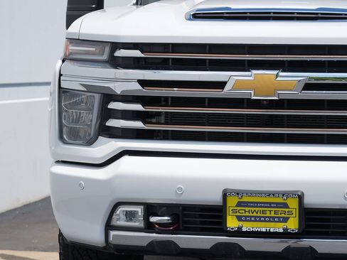 Certified 2022 Chevrolet Silverado 3500 High Country w/ Z71 Off-Road Package AWD/4WD image 9