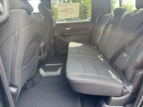 New 2026 RAM 1500 Express AWD/4WD image 23