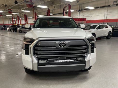 Used 2024 Toyota Tundra Limited w/ Power Package AWD/4WD image 3