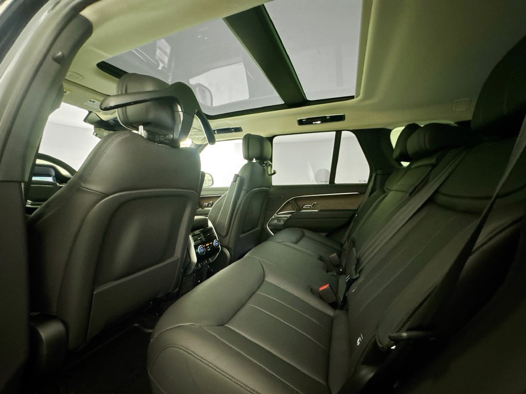 New 2026 Land Rover Range Rover SE AWD/4WD image 24
